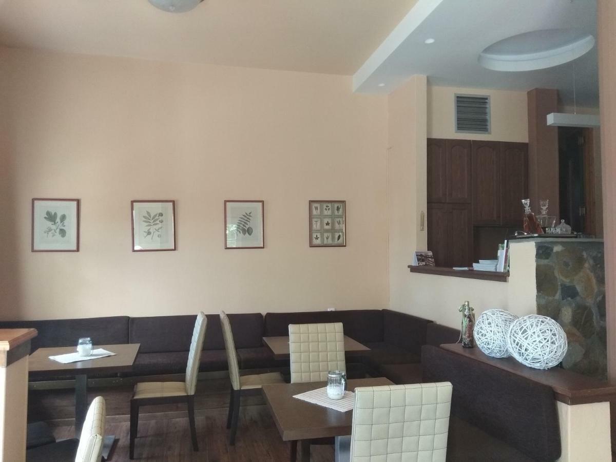 Karavos Hotel Portariá Eksteriør billede